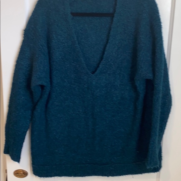 Free People Lofty V-neck Sweater - EUC - Picture 2 of 3